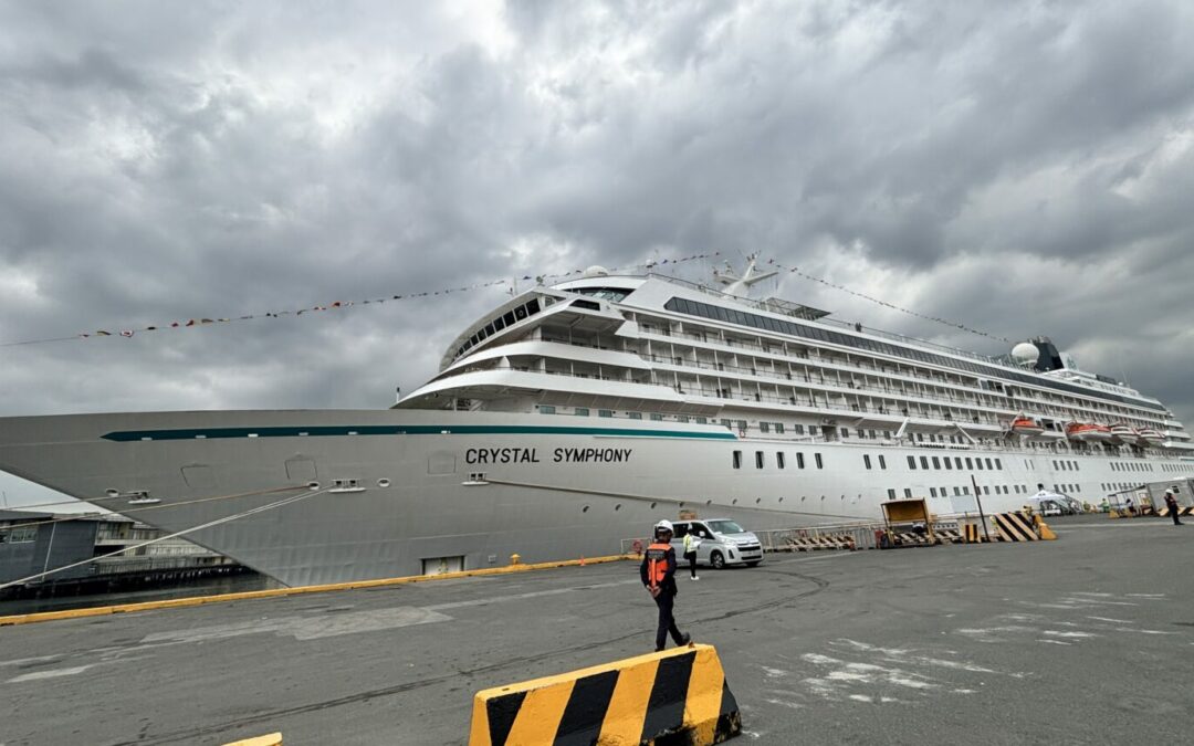 Crystal Symphony Returns to Manila